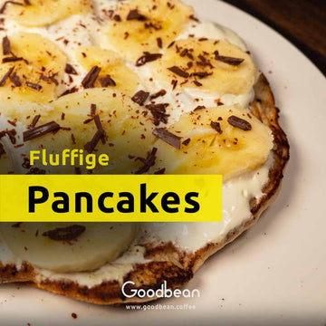 Fluffige Pancakes mit Jogurt und Früchten - Goodbean